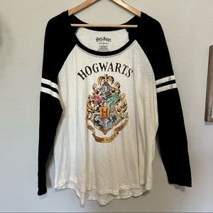 Torrid Harry Potter Hogwarts crest long sleeve cotton baseball tee 2XL